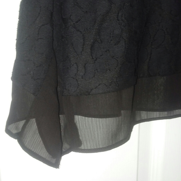 Top - Picture 2 of 4